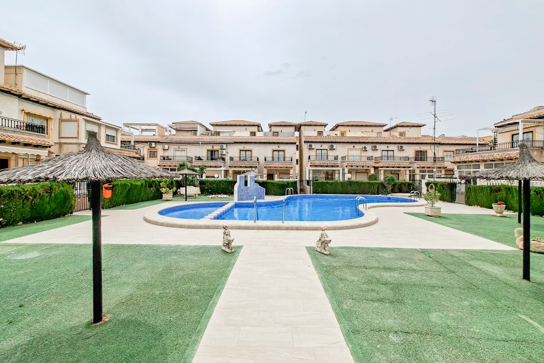 Town house – Orihuela costa: photo 2/20