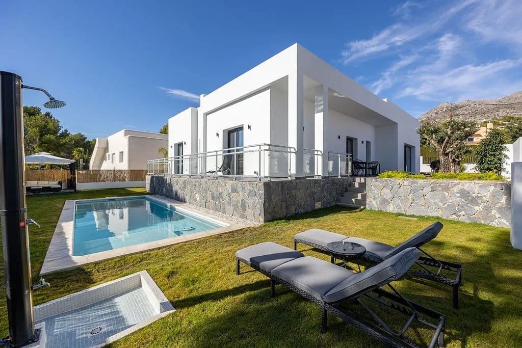 Villa · Santa Clara